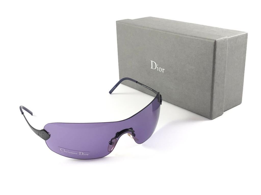 Vintage Christian Dior Absolute Purple Bubble Wrap Sunglasses Fall 2000 Y2K For Sale 4