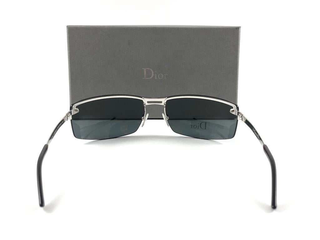 Lunettes de soleil vintage Christian Dior ADIORABLE Wrap Automne 2000 Y2K en vente 5