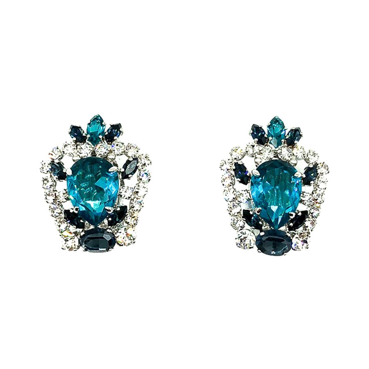 Pendientes vintage de Christian Dior con cristales «Aqua» y «Sapphire» de la colección de 1970. RAROS