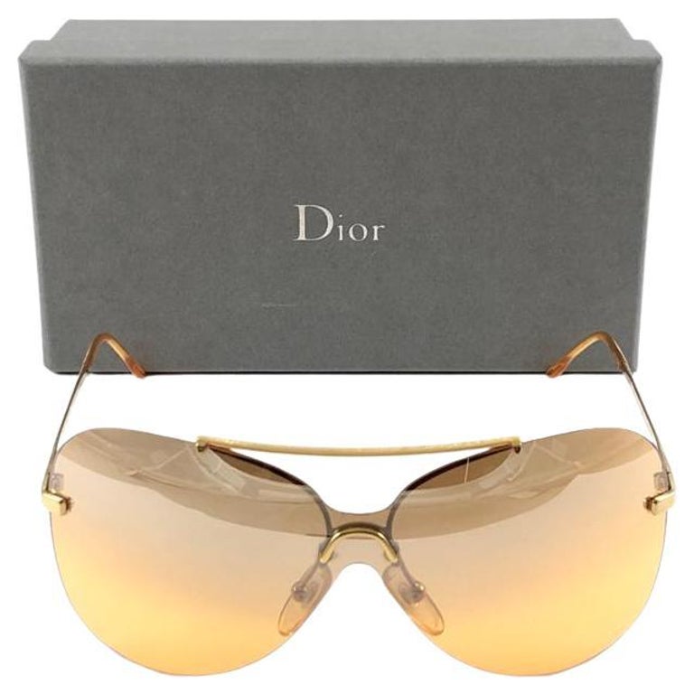 Vintage Christian Dior " Aviator " Gold Wrap Sunglasses Fall 2000 Y2K at  1stDibs | dior sunglasses 2000, dior 2000s sunglasses, dior 2000 sunglasses