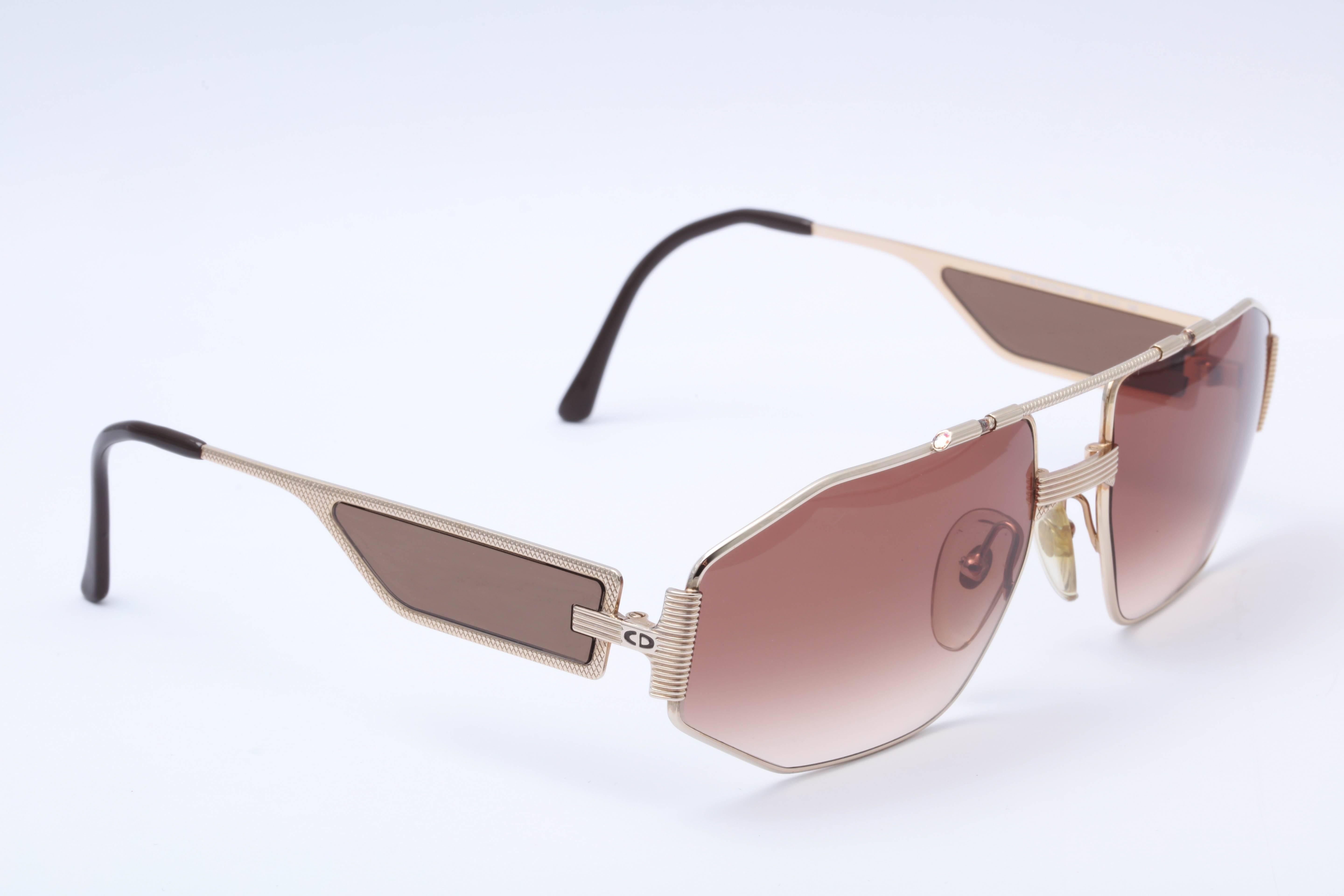 Vintage Christian Dior Aviator Sunglasses In Excellent Condition For Sale In Chicago, IL