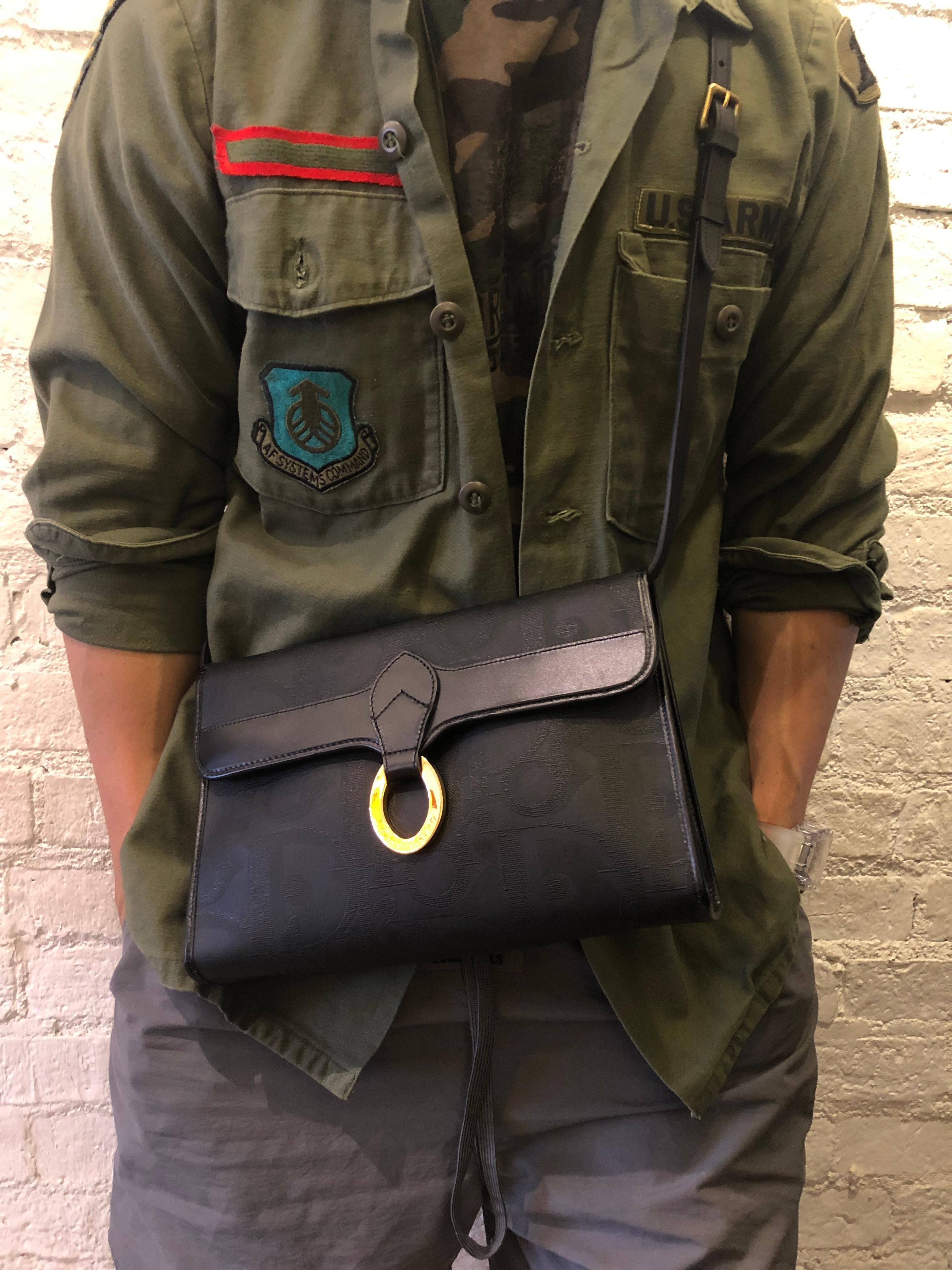 CHRISTIAN DIOR Schwarze Monogramm Canvas zweiseitige Crossbody-Tasche für Herren 4