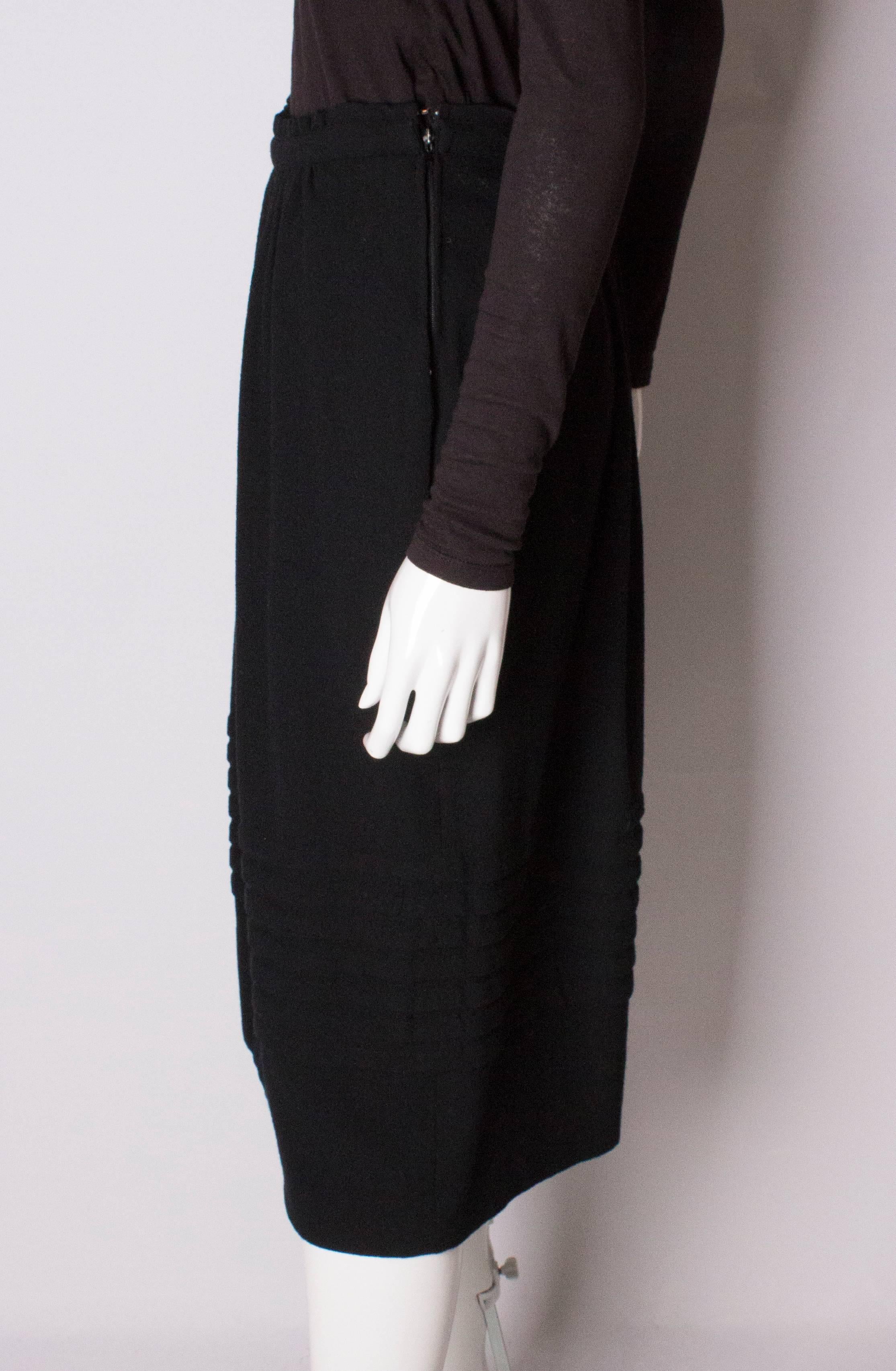 Christian Dior - Jupe en laine noire vintage en vente 2