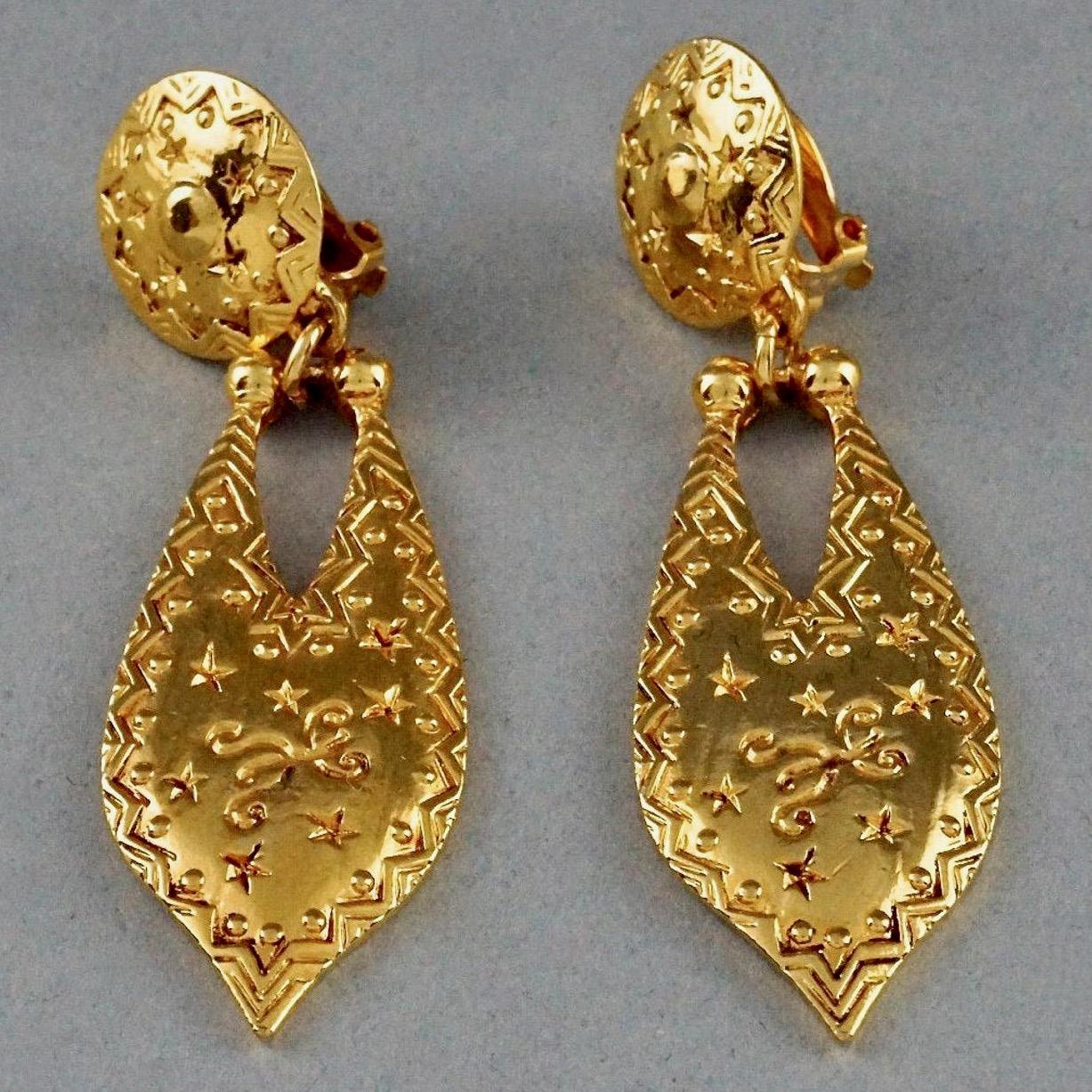 Vintage CHRISTIAN DIOR BOUTIQUE Ethnic Dangling Earrings In Excellent Condition For Sale In Kingersheim, Alsace