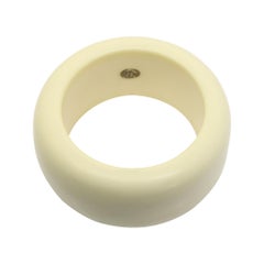 Vintage Christian Dior Boutique Bracelet Bangel en bakélite couleur ivoire Circa 1980