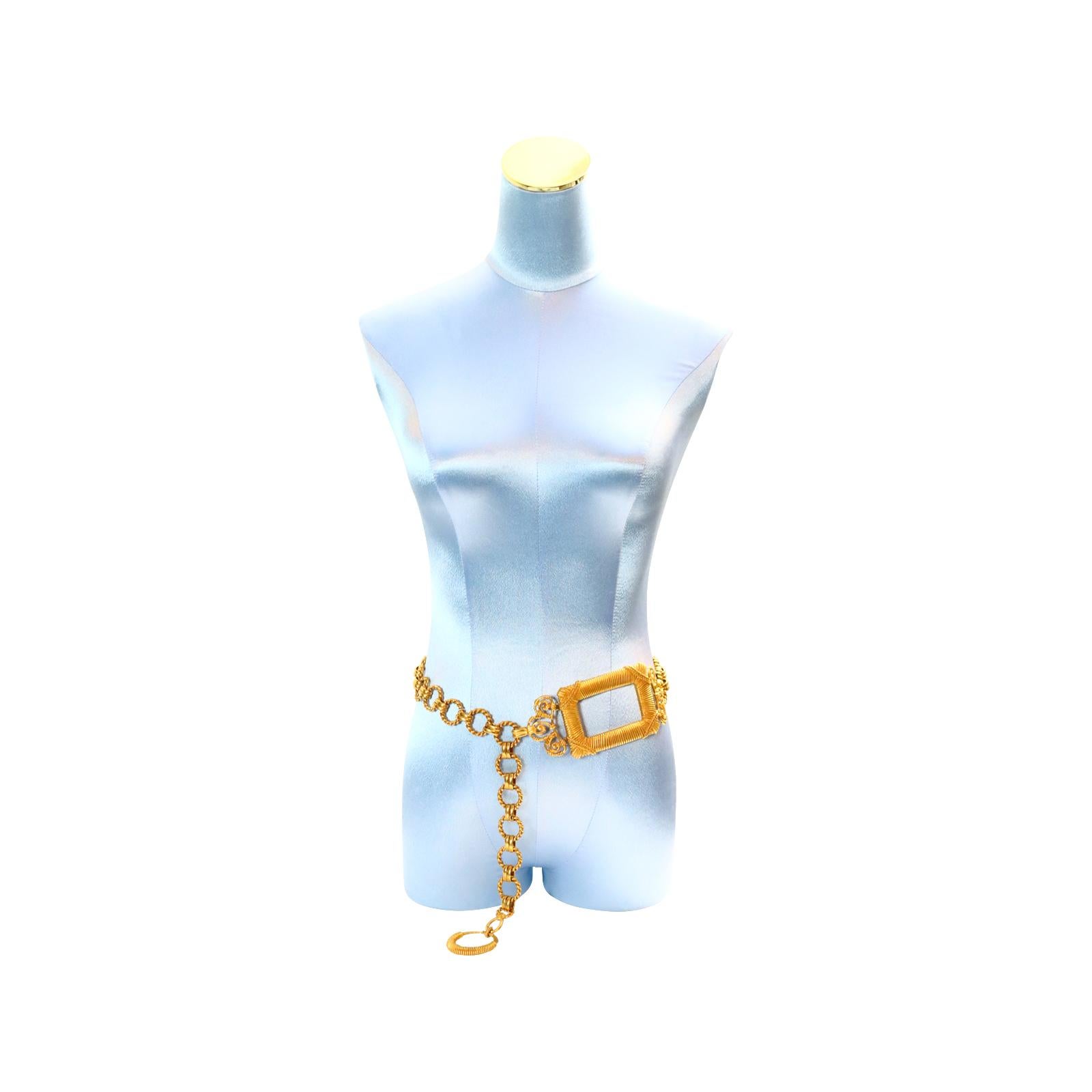 Vintage Christian Dior Link Belt with Square Baroque Buckle For Sale 3
