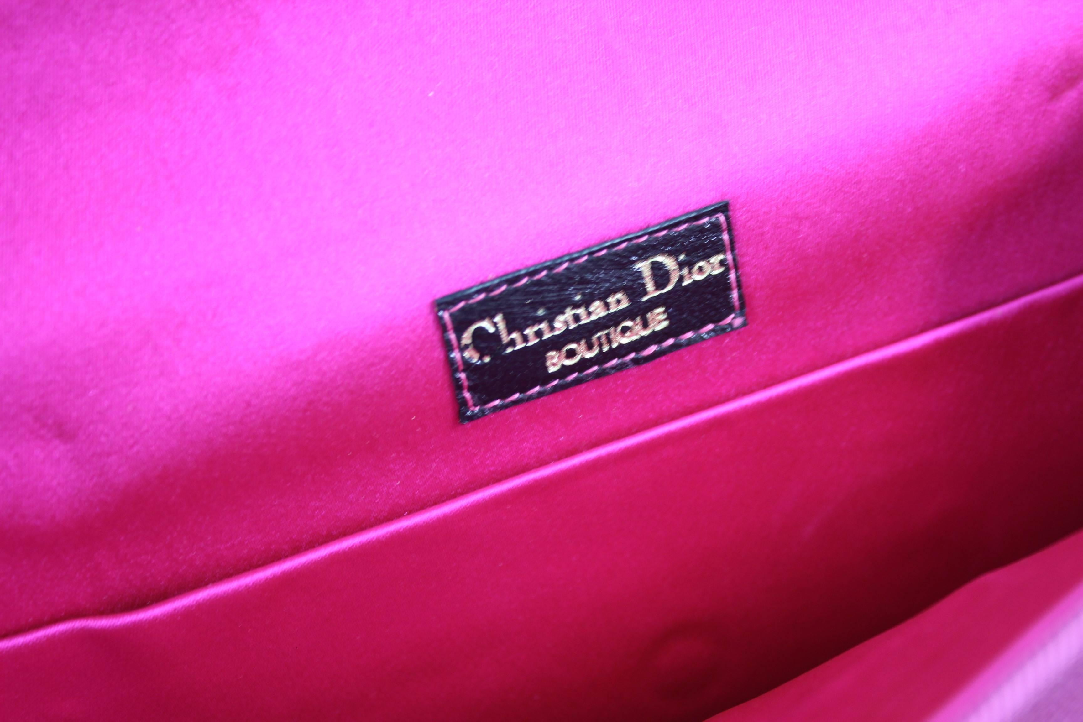 Christian Dior Vintage Boutique Pink Silk Clutch In Good Condition In Paris, FR