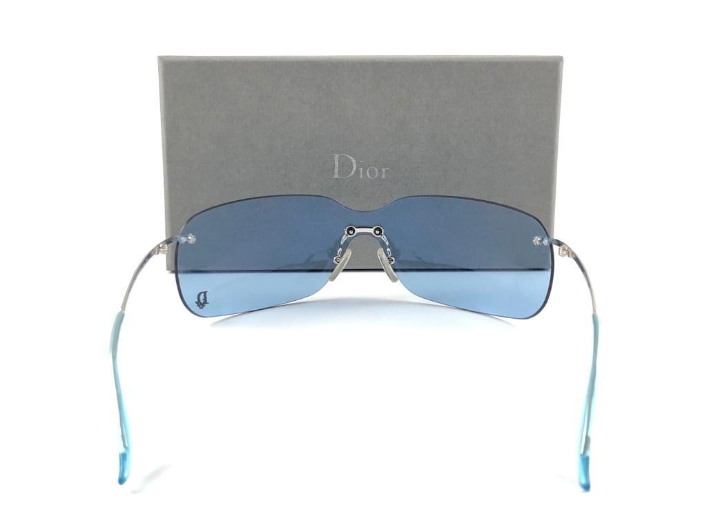 Vintage Christian Dior Bowling Blue Bubble Wrap Sunglasses Fall 2000 Y2K For Sale 4