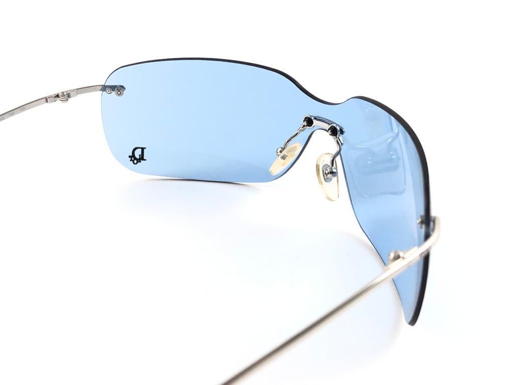 Gray Vintage Christian Dior Bowling Blue Bubble Wrap Sunglasses Fall 2000 Y2K For Sale