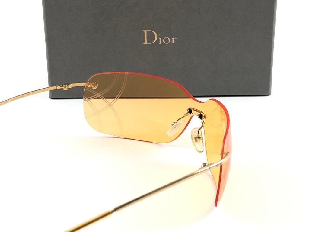 Vintage Christian Dior Bowling Bright Amber Bubble Wrap Sunglasses Fall 2000 Y2K In New Condition For Sale In Baleares, Baleares