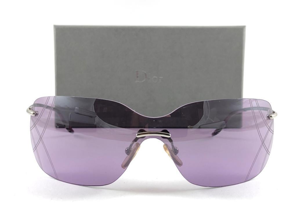 Vintage Christian Dior Bowling Purple Bubble Wrap Sunglasses Fall 2000 Y2K For Sale 2