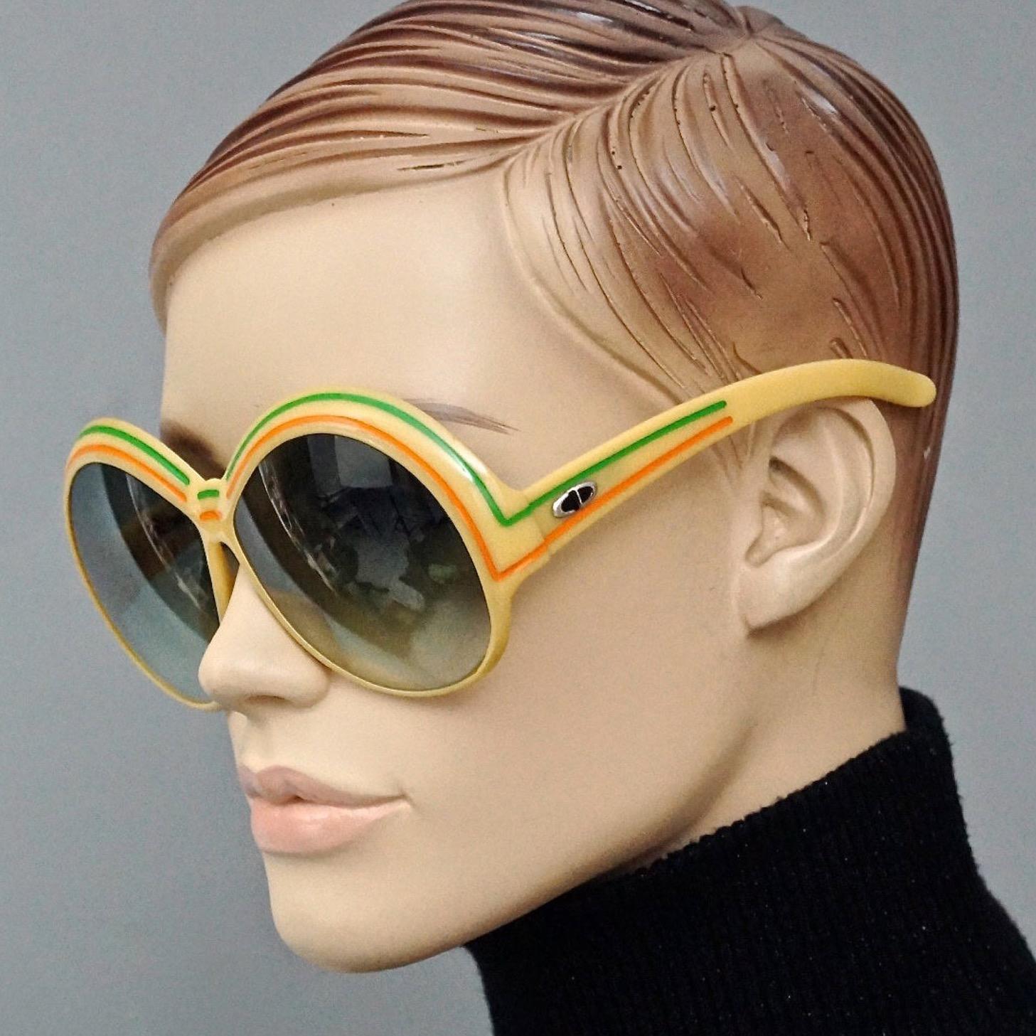 bridgeless glasses