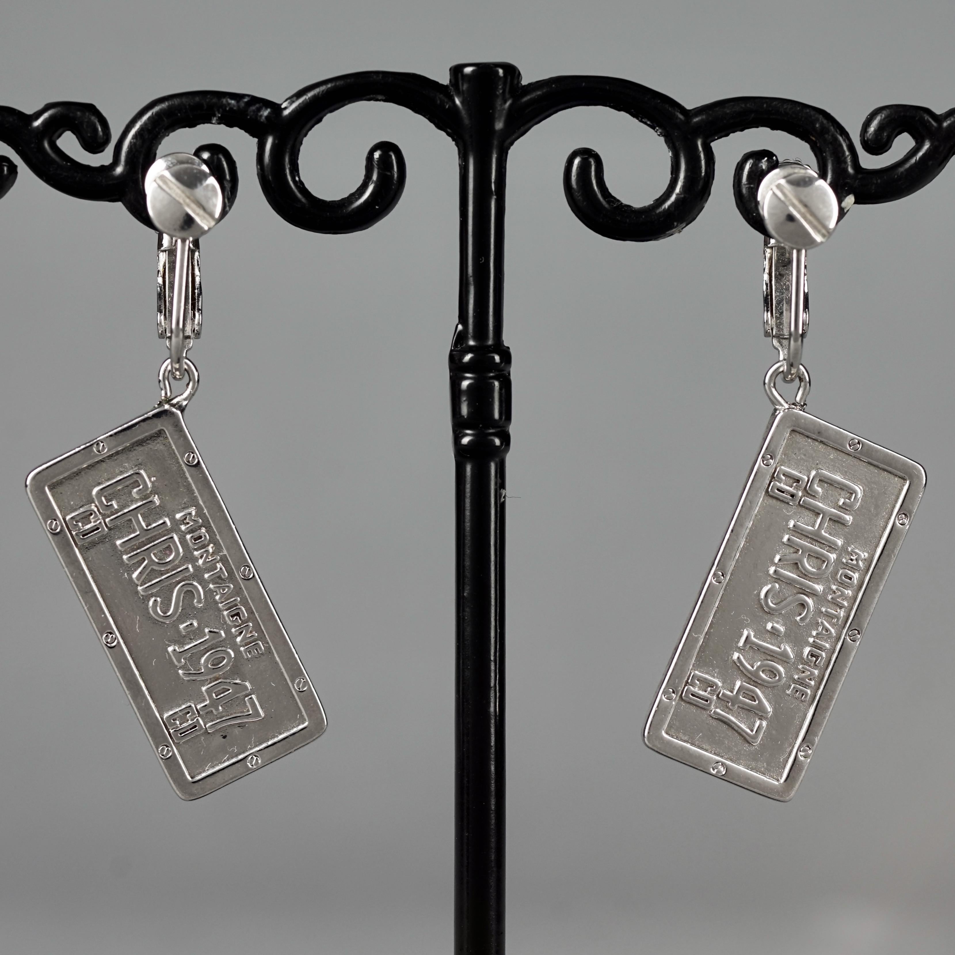 Vintage CHRISTIAN DIOR by John GALLIANO Dog Tag Dangling Earrings In Excellent Condition For Sale In Kingersheim, Alsace