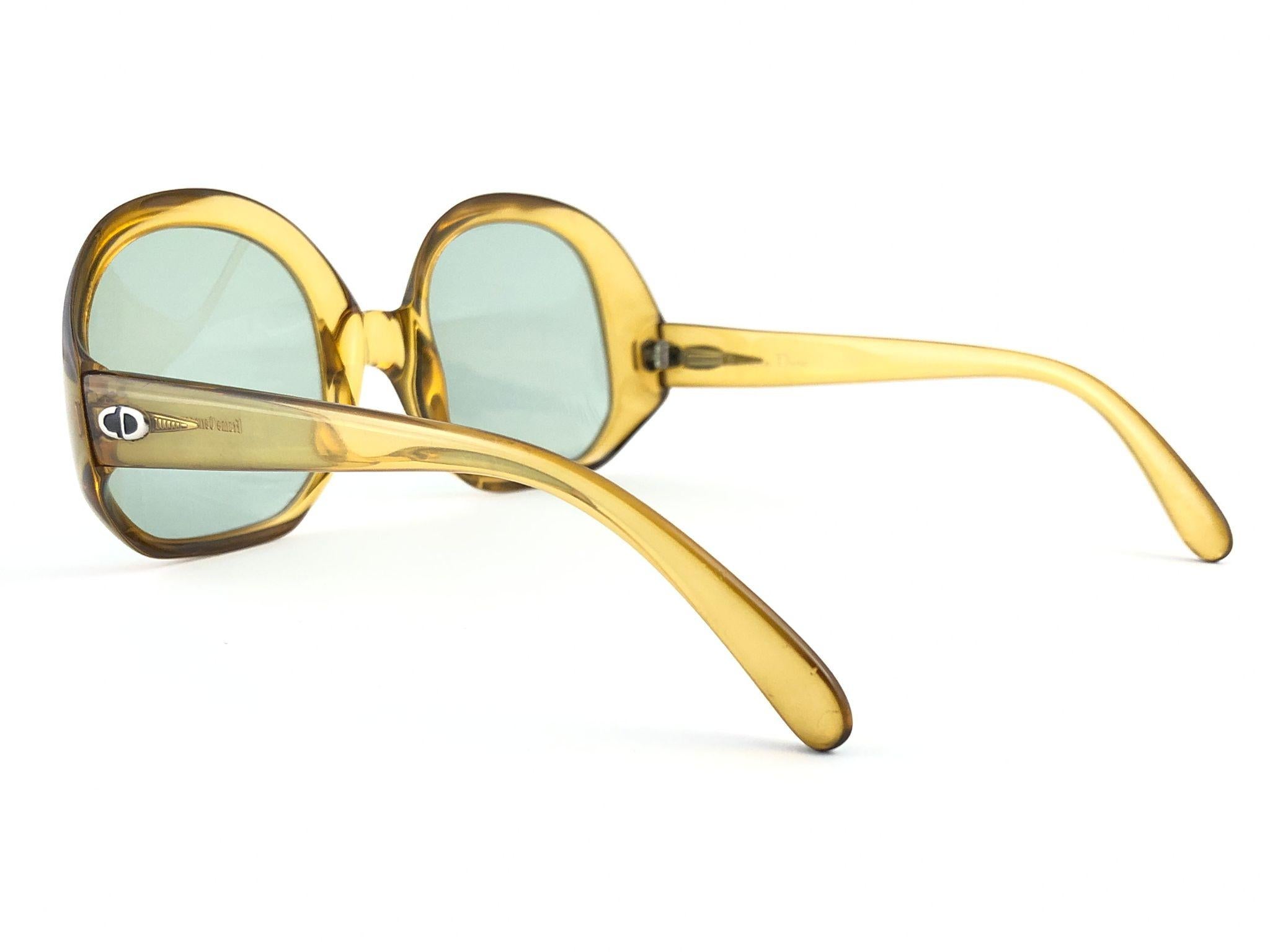Vintage Christian Dior C03 transluzente Vintage-Sonnenbrille, Optyl, 1960er Jahre, Österreich (Beige) im Angebot