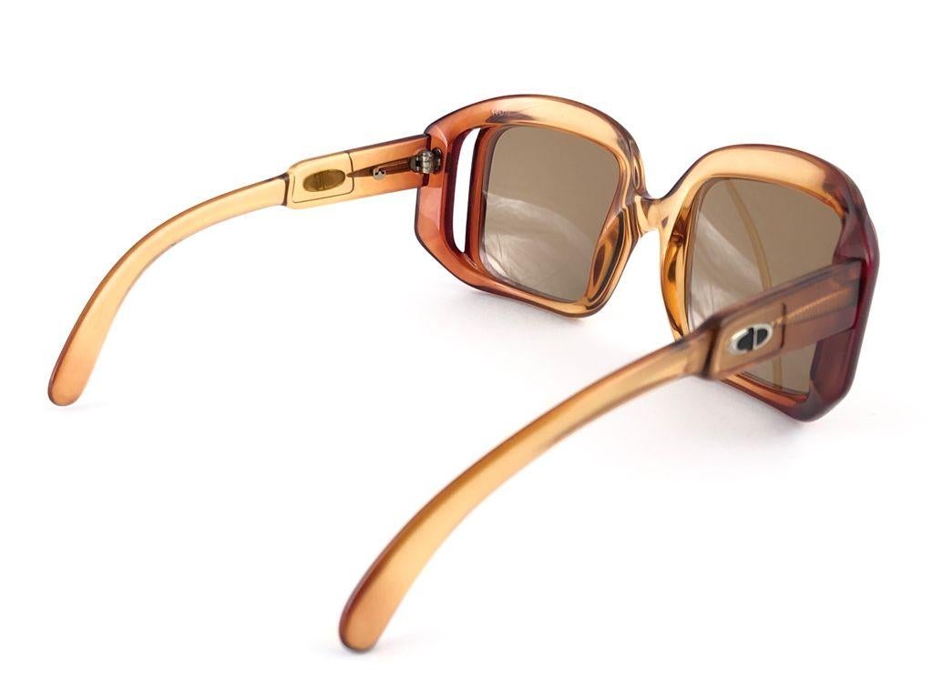 Vintage Christian Dior C05 Amber Translucent Sunglasses Optyl for Christian Dior 1960's Austria en vente 4