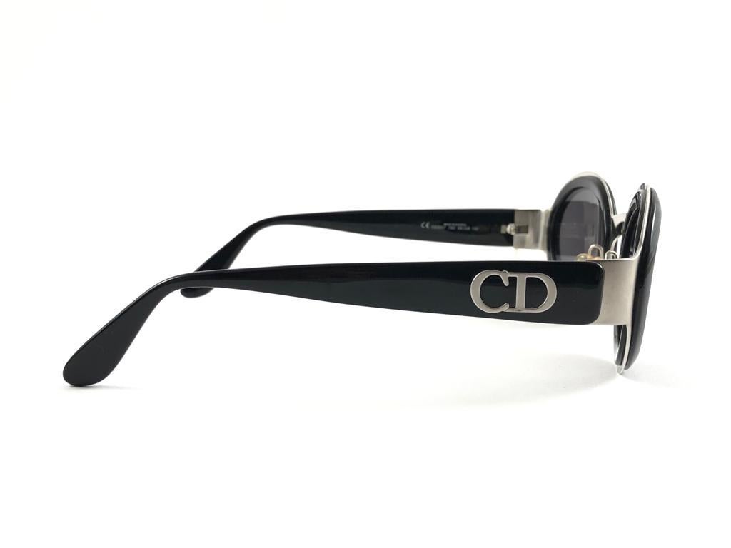 Women's or Men's Vintage Christian Dior CD 2037 Silver & Black Sunglasses 1990'S