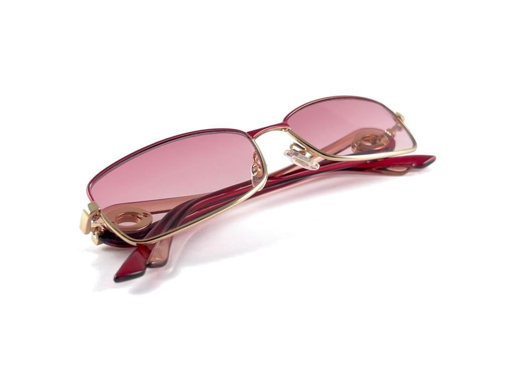 Vintage Christian Dior CD 3754 Sleek Red & Gold 2000'S Sunglasses Italy Y2K For Sale 7