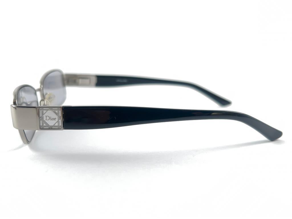 Vintage Christian Dior CD3715 Sleek Silver Frame 2000'S Sunglasses Italy Y2K For Sale 1