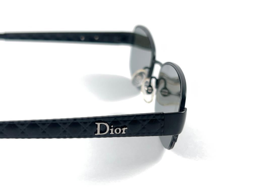 Vintage Christian Dior CD3759 Schlanke Vintage-Sonnenbrille mit halber Rahmen 2000er Jahre Italien Y2K im Angebot 1