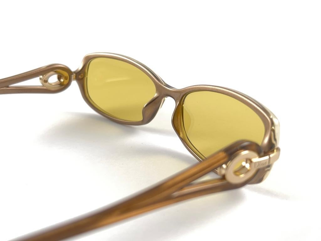 Vintage Christian Dior  CDX41 Sleek Ochre Frame 2000'S Sunglasses Italy Y2K 6