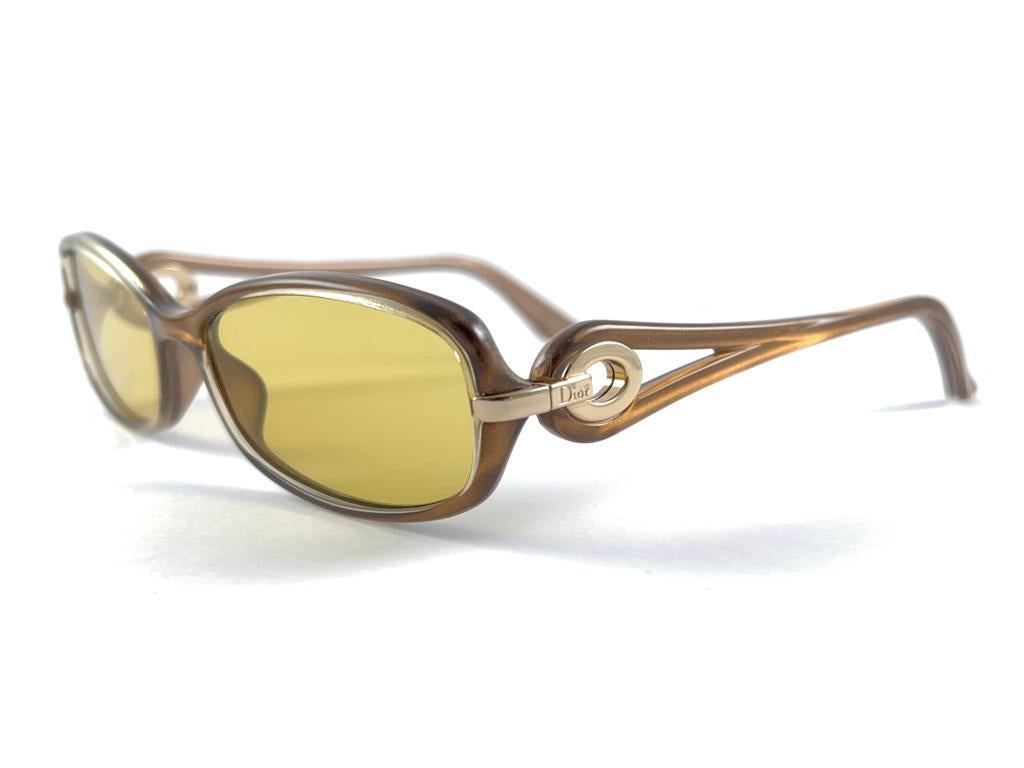 Vintage Christian Dior  CDX41 Sleek Ochre Frame 2000'S Sunglasses Italy Y2K In New Condition For Sale In Baleares, Baleares