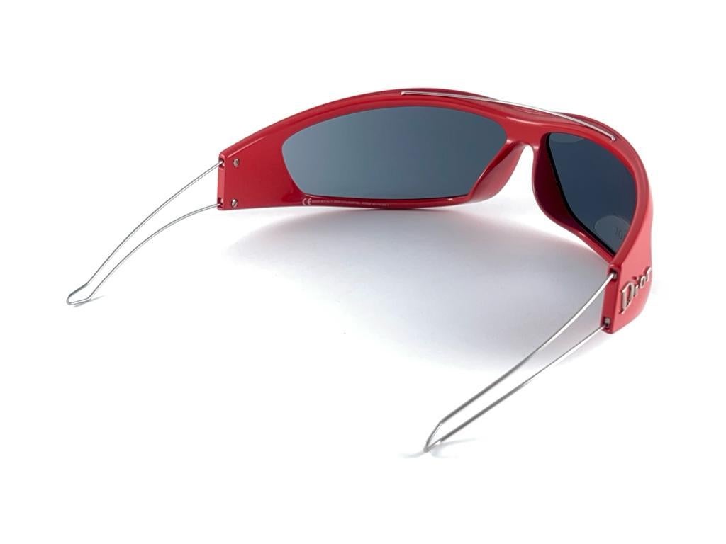 Vintage Christian Dior „ COLOURFULL“ „ COLOURFULL“  Candy Red Wrap-Sonnenbrille Herbst 2000 Y2K im Angebot 7