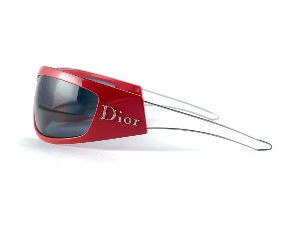 Vintage Christian Dior „ COLOURFULL“ „ COLOURFULL“  Candy Red Wrap-Sonnenbrille Herbst 2000 Y2K im Angebot 8