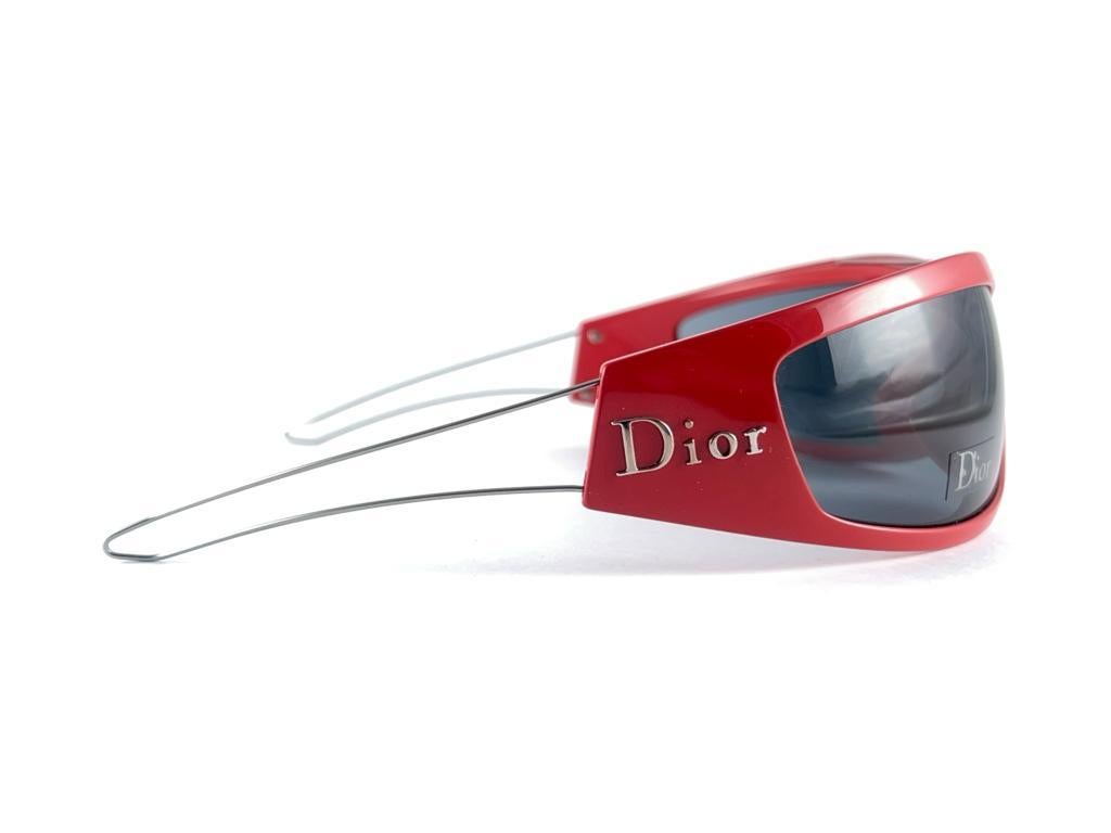 Vintage Christian Dior „ COLOURFULL“ „ COLOURFULL“  Candy Red Wrap-Sonnenbrille Herbst 2000 Y2K im Angebot 1
