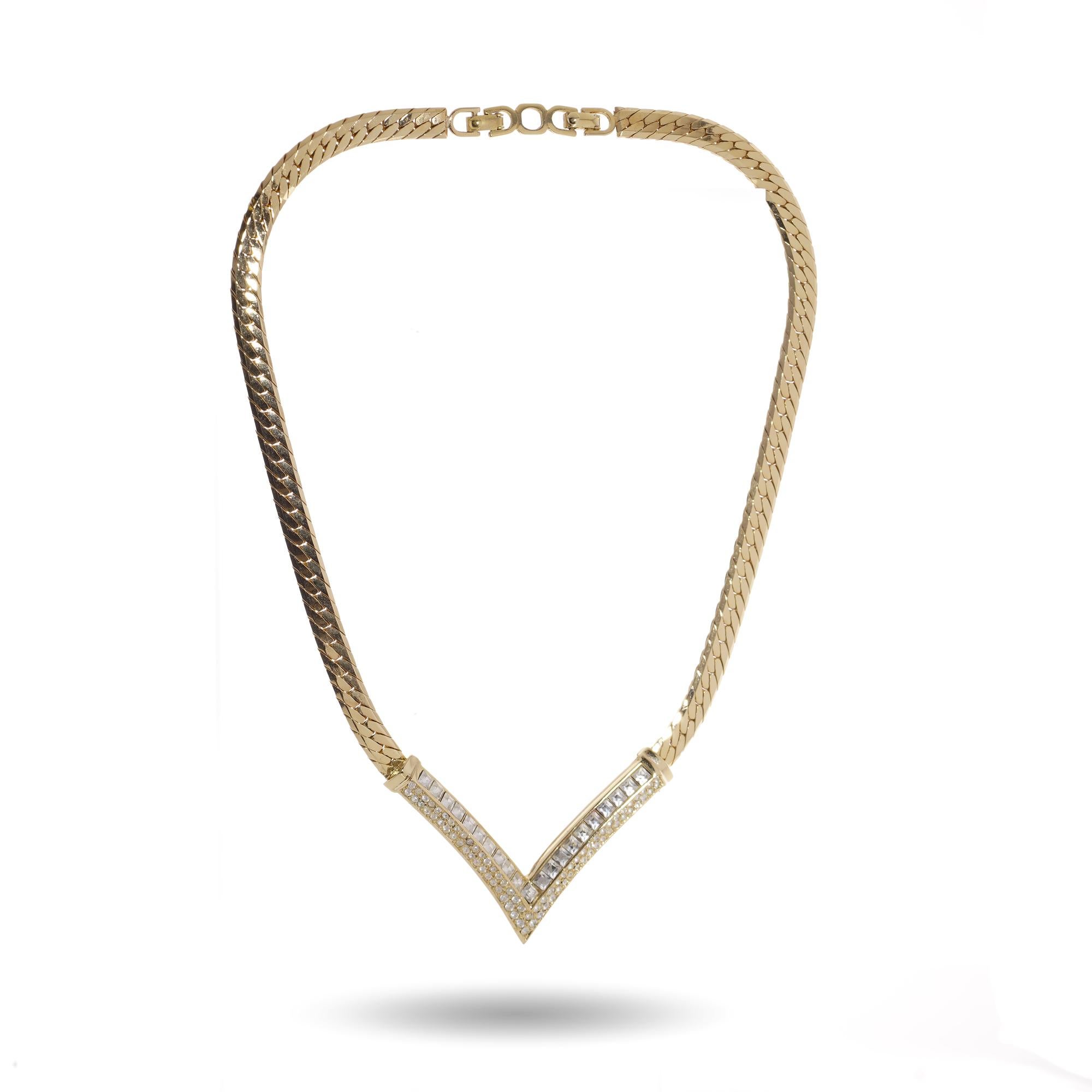 Collier vintage Christian Dior avec pendentif triangle en cristal Arrow Pour femmes en vente