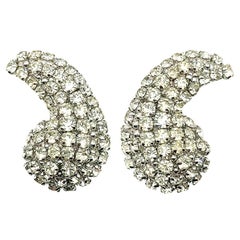 Christian Dior Boucles d'oreilles vintage à oreilles en cristal en forme de aile, 1974