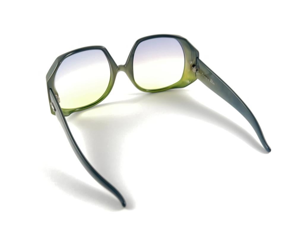 Vintage Christian Dior D04 Mask Two Tone Green Oversized 70'S Austria Sunglasses For Sale 10