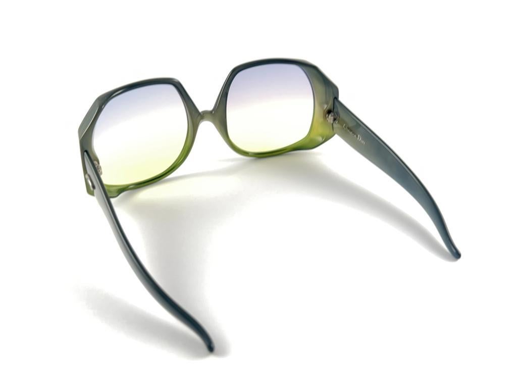 Vintage Christian Dior D04 Maske, zweifarbige, grüne, übergroße österreichische Sonnenbrille, 70er Jahre im Angebot 10