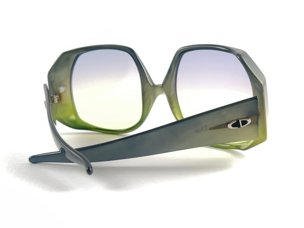 Vintage Christian Dior D04 Mask Two Tone Green Oversized 70'S Austria Sunglasses For Sale 11