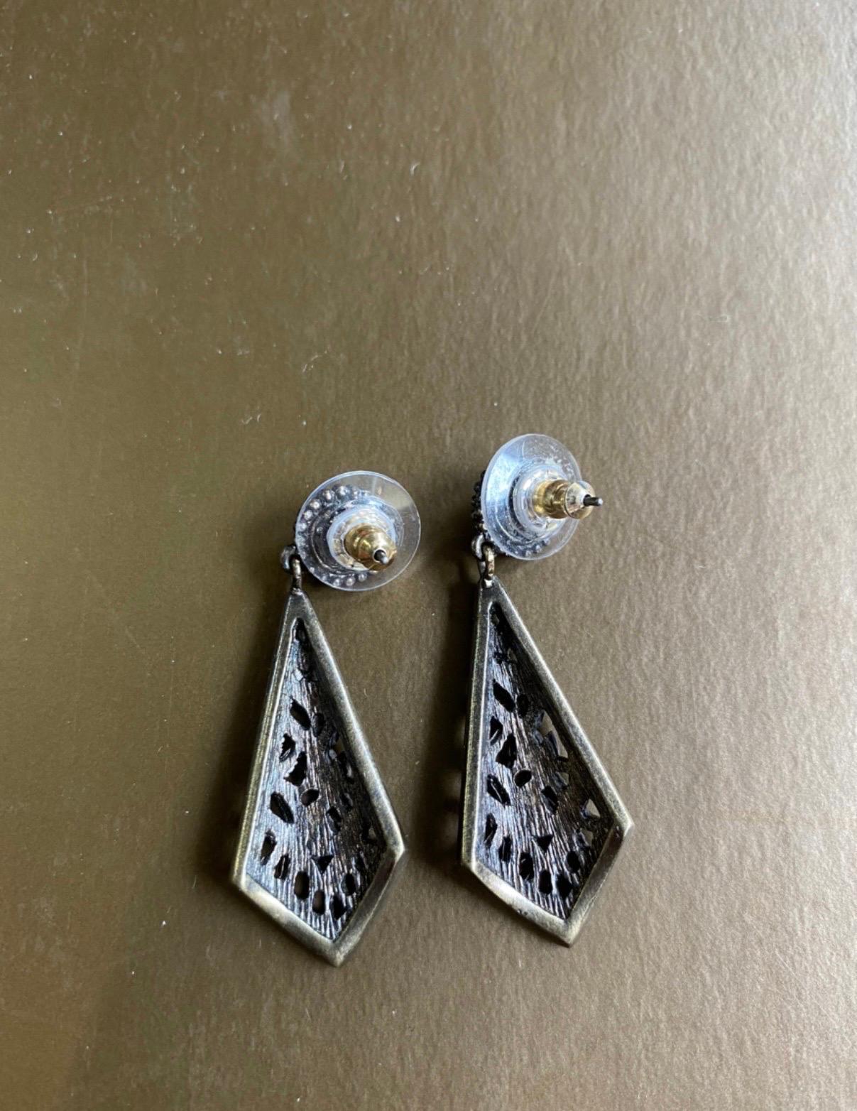 Vintage Christian Dior Earrings  In New Condition For Sale In Carnate, IT