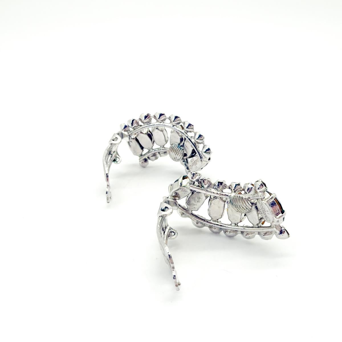 Vintage Christian Dior Smaragd Marquise Kurve Ohrringe 1960 im Angebot 1
