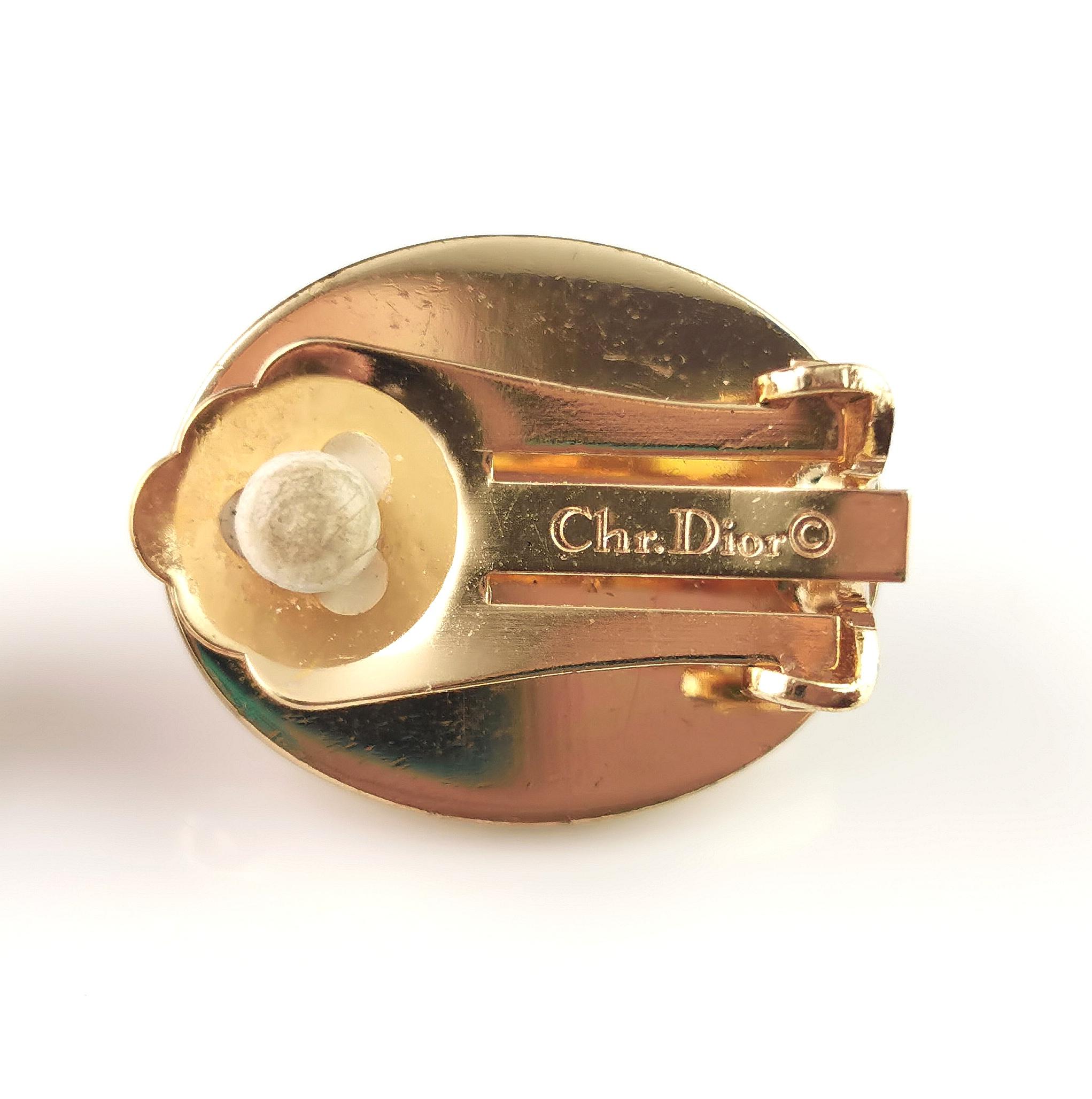 Vintage Christian Dior faux Perle Clip auf Ohrringe, Gold-Ton im Zustand „Gut“ im Angebot in NEWARK, GB