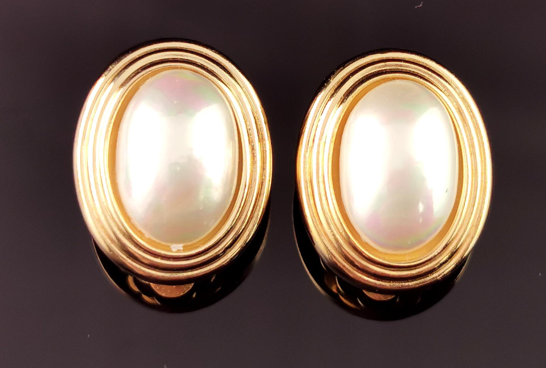 Vintage Christian Dior faux Perle Clip auf Ohrringe, Gold-Ton im Angebot 3