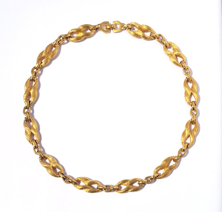 Figure Eight Key Chain Vintage Christian Dior Figure 8 Chain Link Necklace, 1960s For Sale at ...