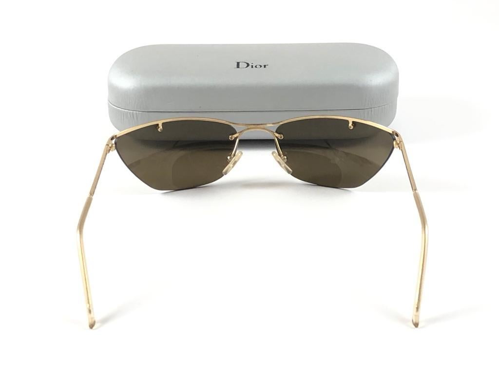 Vintage Christian Dior FLASH Wrap Gold Sunglasses 2000 Y2K In New Condition For Sale In Baleares, Baleares