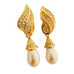Vintage CHRISTIAN DIOR gold crystal pearl dangl designer runway couture earrings