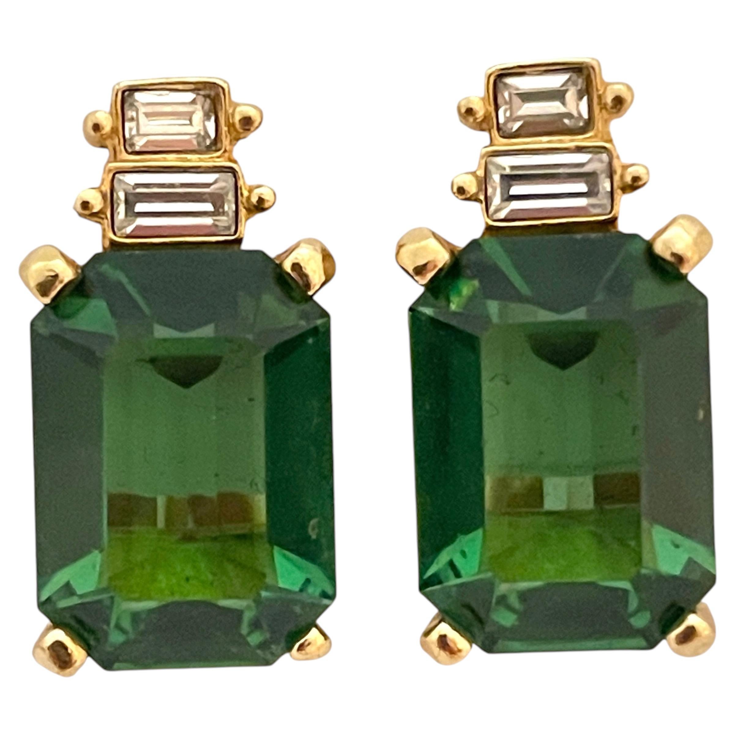 How can you tell if Christian Dior jewelry is real?