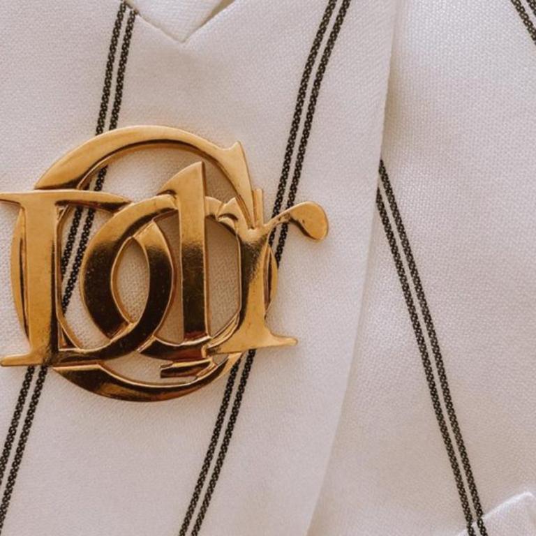 dior gold logo