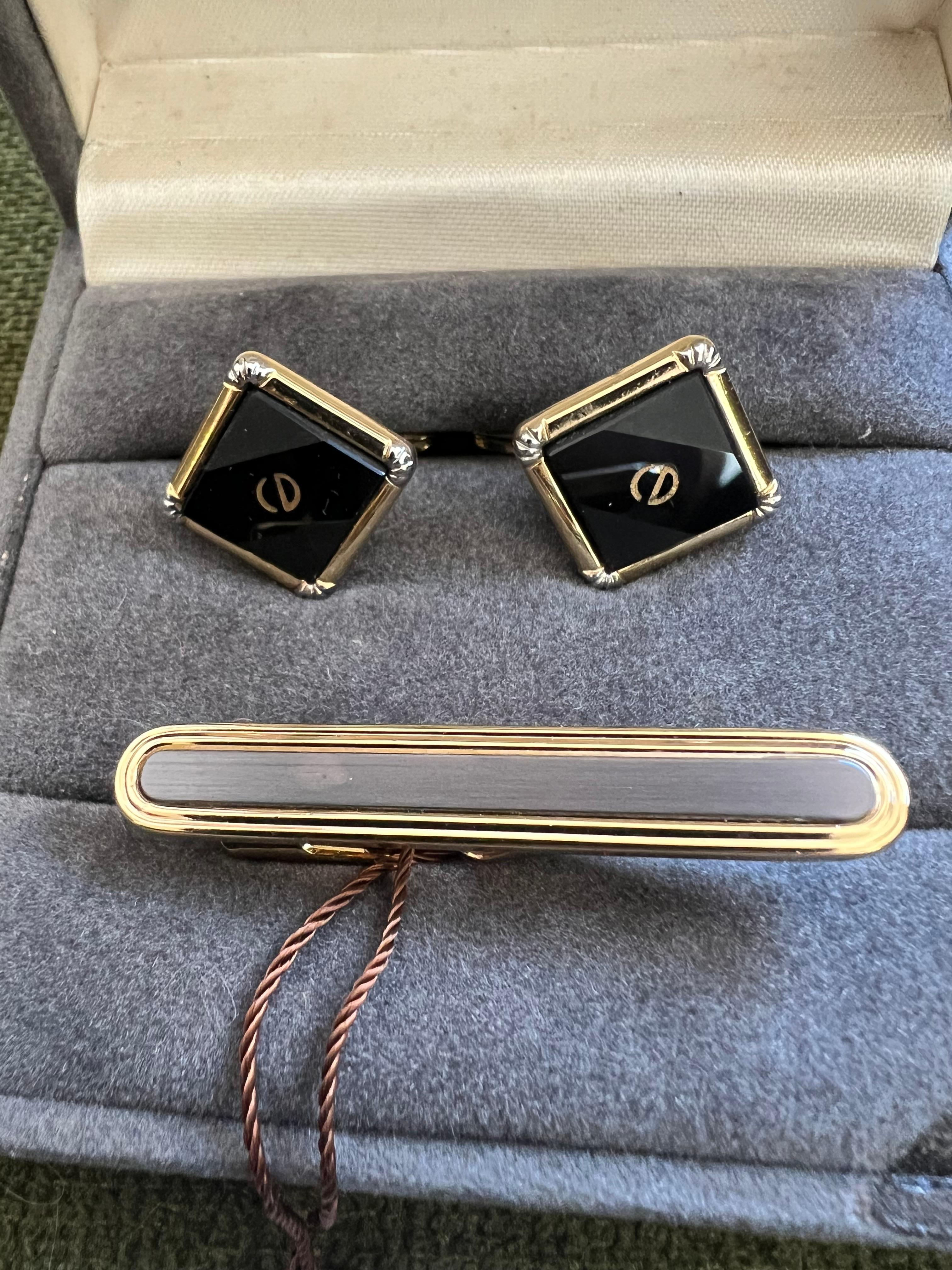 Gemelos vintage Christian Dior de chapa de oro y ónice Circa 1980 En estuche original en Excelente estado para la venta en New York, NY