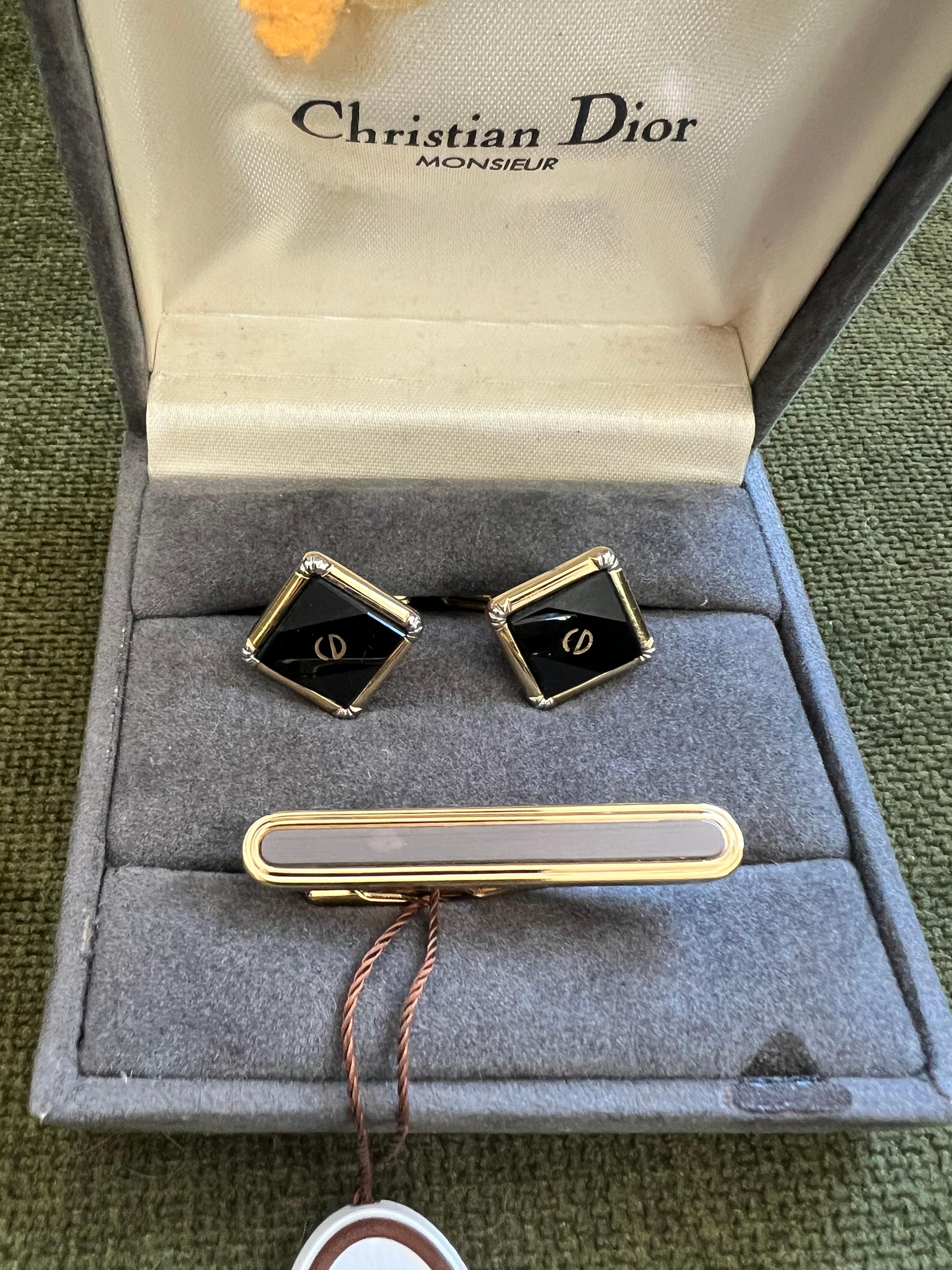 Gemelos vintage Christian Dior de chapa de oro y ónice Circa 1980 En estuche original en venta 1