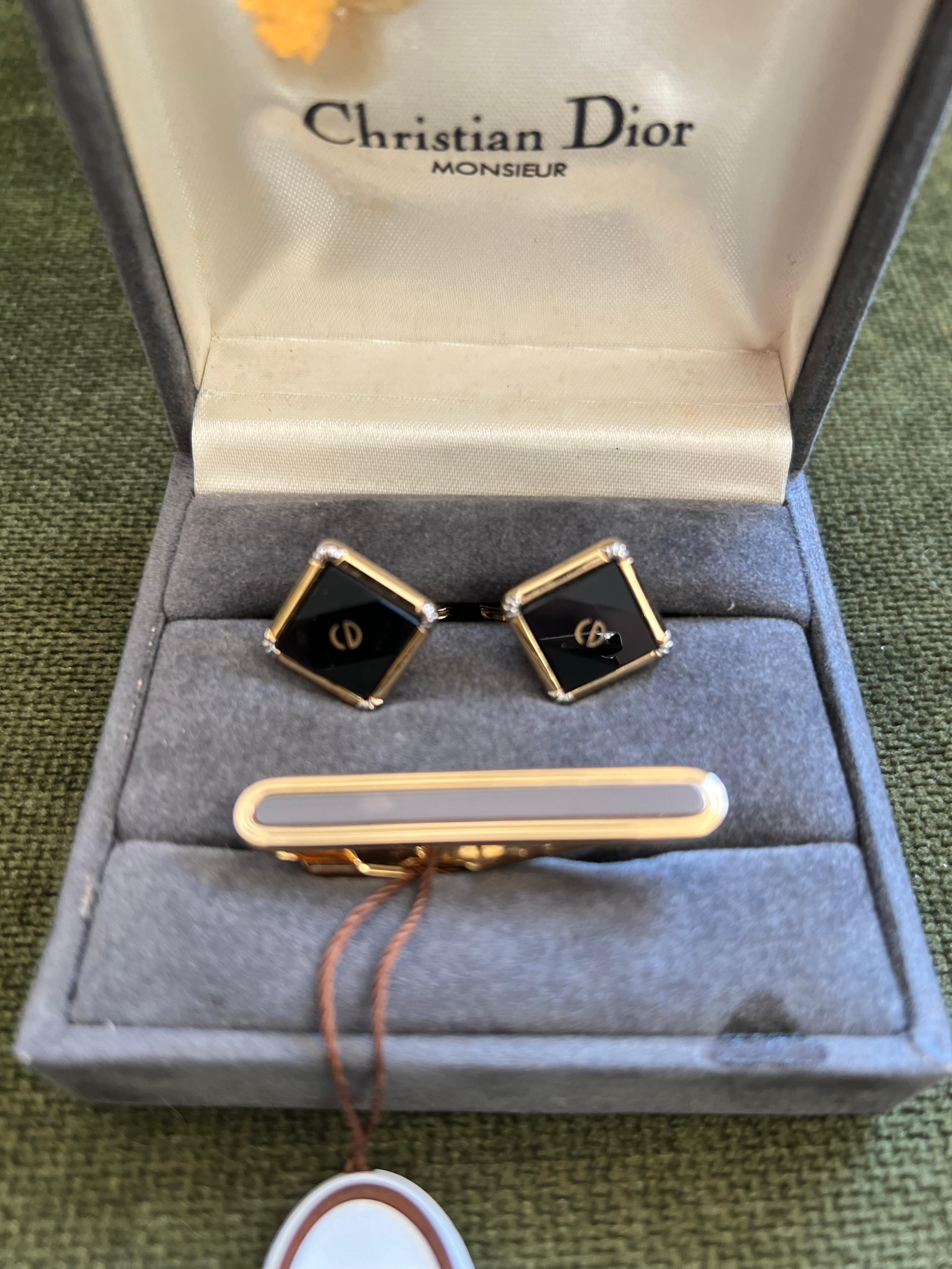 Gemelos vintage Christian Dior de chapa de oro y ónice Circa 1980 En estuche original en venta 2