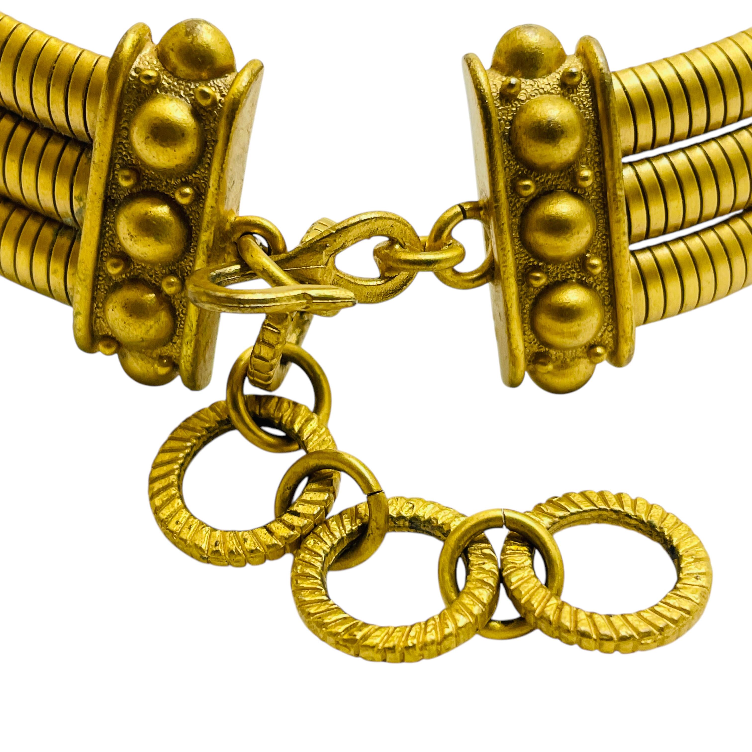 DETAILS

• signed CHRISTIAN DIOR

• gold plated 

• vintage designer runway necklace

MEASUREMENTS  

• 

CONDITION

•  excellent vintage condition with minimal signs of wear 

 

❤️❤️   VINTAGE DESIGNER JEWELRY   ❤️❤️