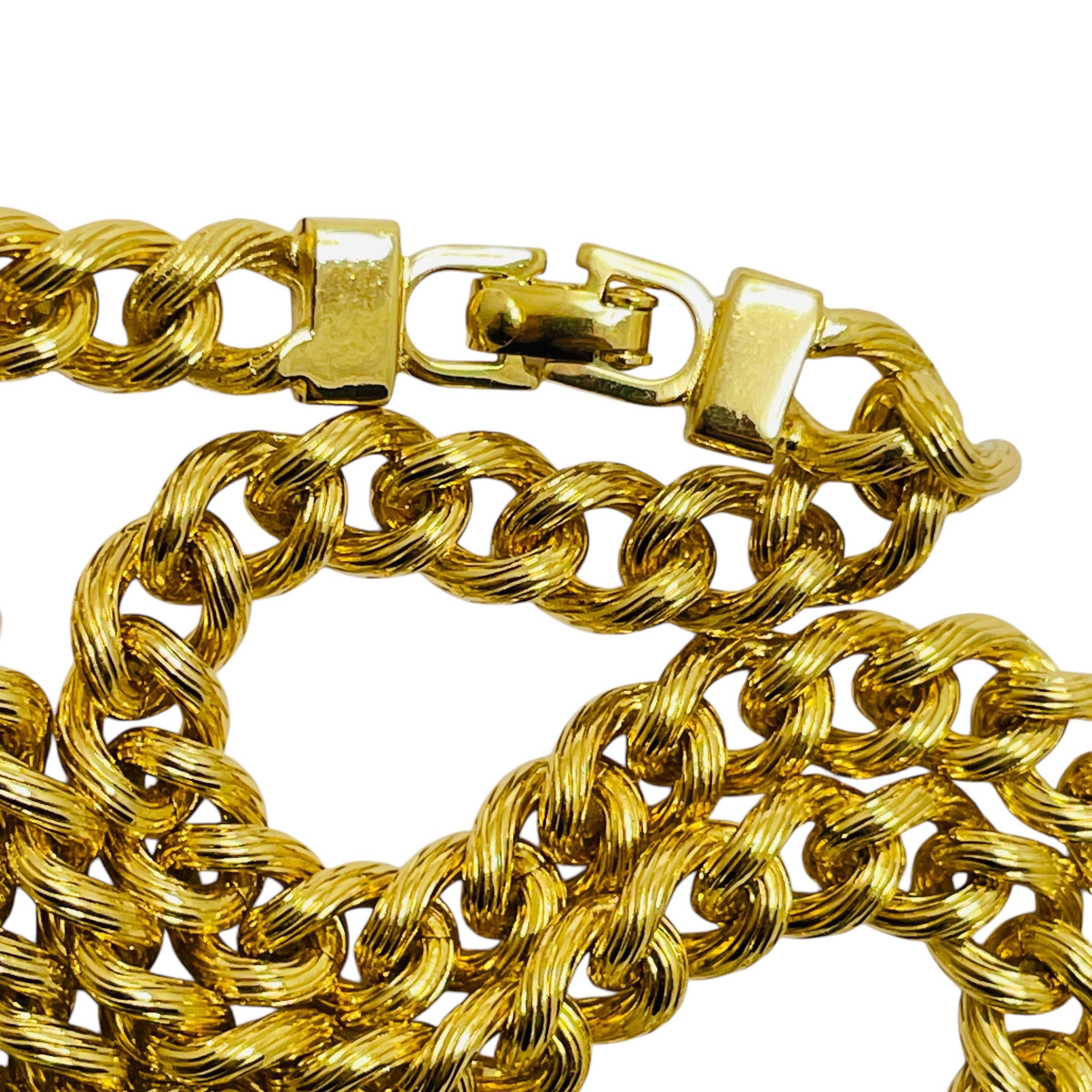 DETAILS

• signed CHRISTIAN DIOR

• gold plated with crystals and faux pearl 

• vintage designer runway necklace

MEASUREMENTS  

• 

CONDITION

•  excellent vintage condition with minimal signs of wear 

 

❤️❤️   VINTAGE DESIGNER JEWELRY   ❤️❤️