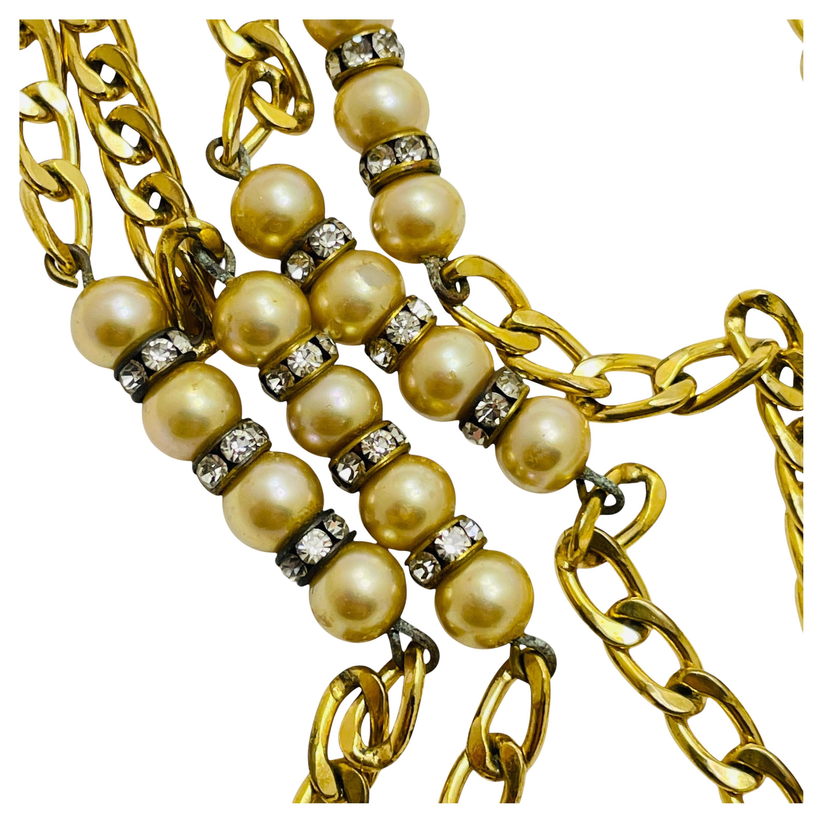 Does Dior make jewelry chains?