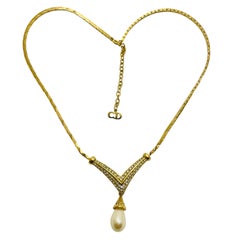 Vintage CHRISTIAN DIOR gold plated crystals drop pearl designer runway necklace