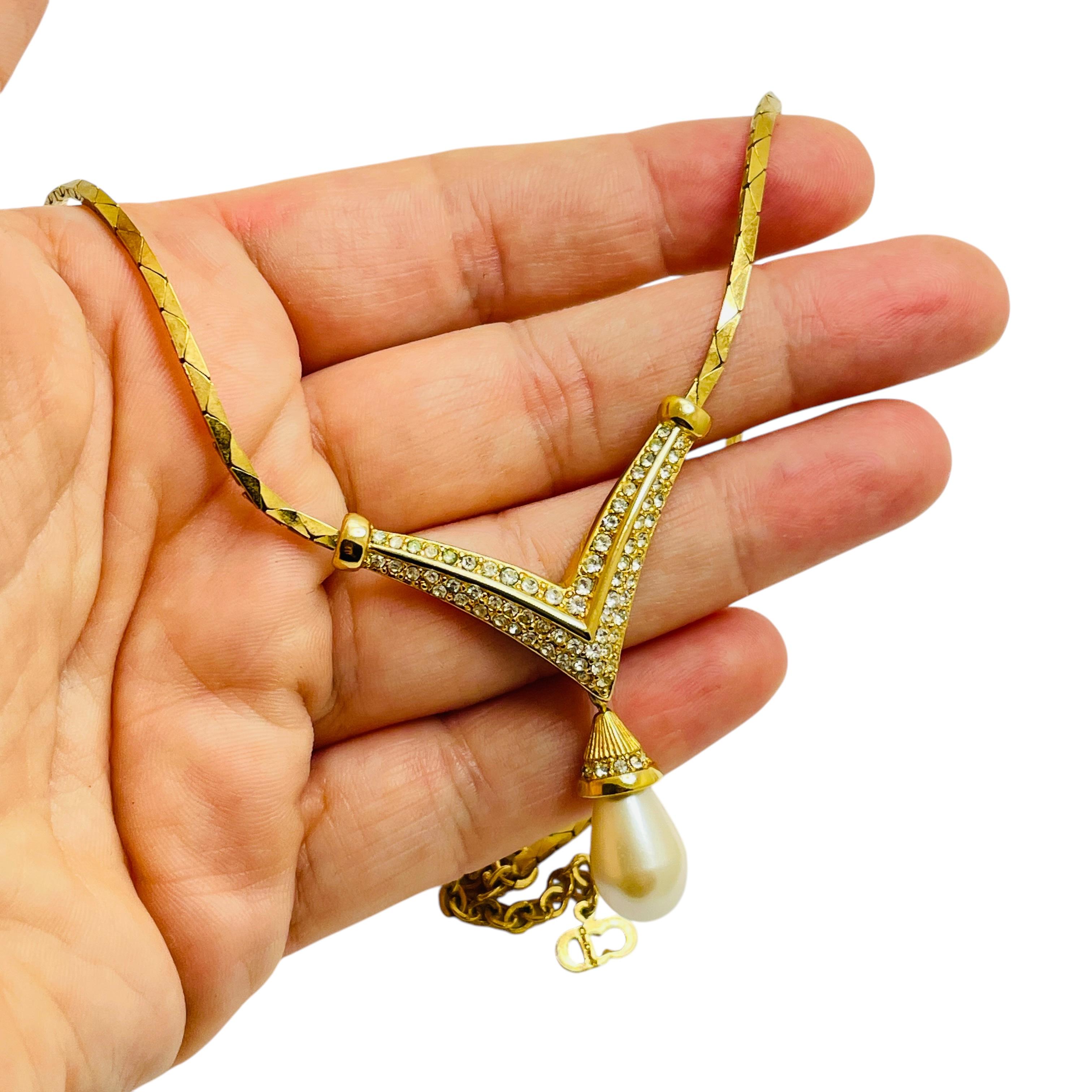 Collana vintage CHRISTIAN DIOR placcata in oro con cristalli e perle, firmata Runway in vendita 2